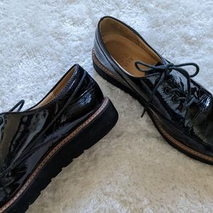 Patent lace up loafers 🍂